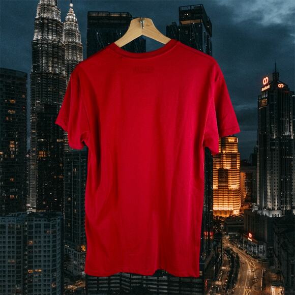 3/$20 THE BATMAN Men's Small DC Comics Red Cotton Poly Blend S/S Graphic T-Shirt - Picture 2 of 5